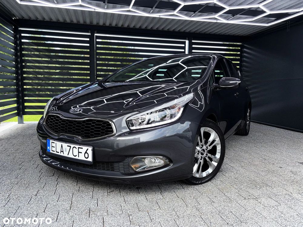Kia Ceed 1.6 GDI DCT Vision - 2