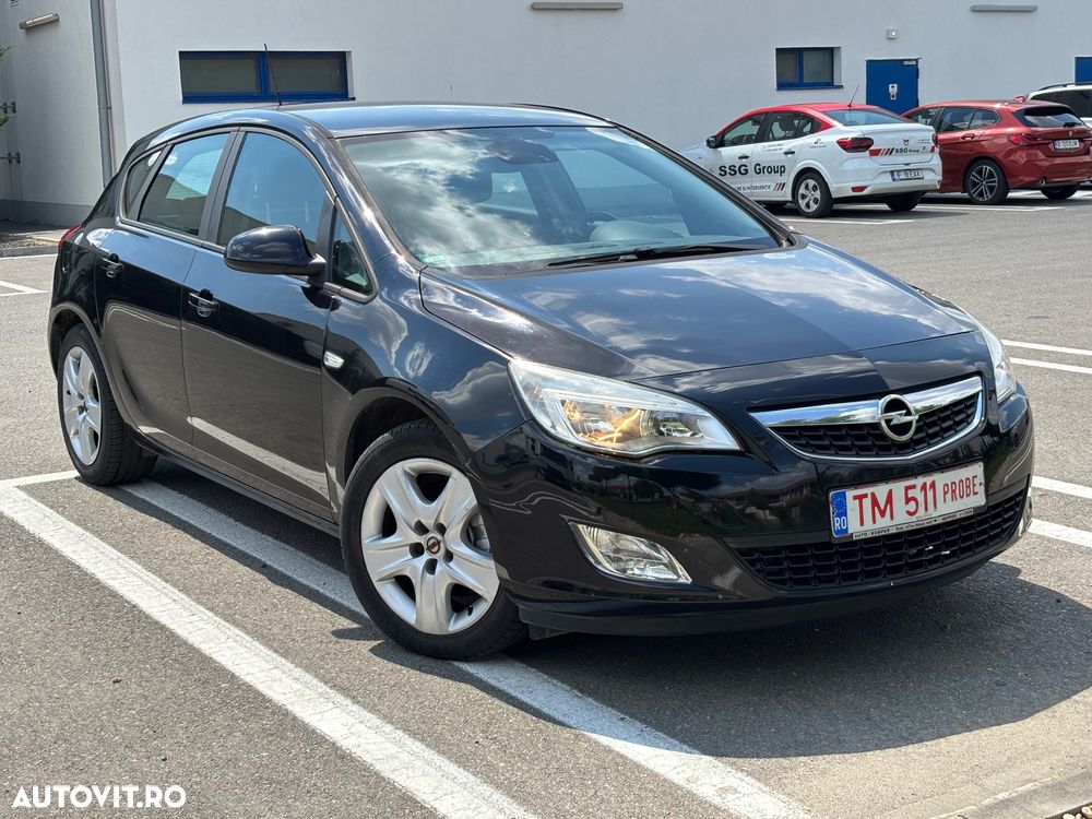 Opel Astra 1.7 CDTi Cosmo - 8