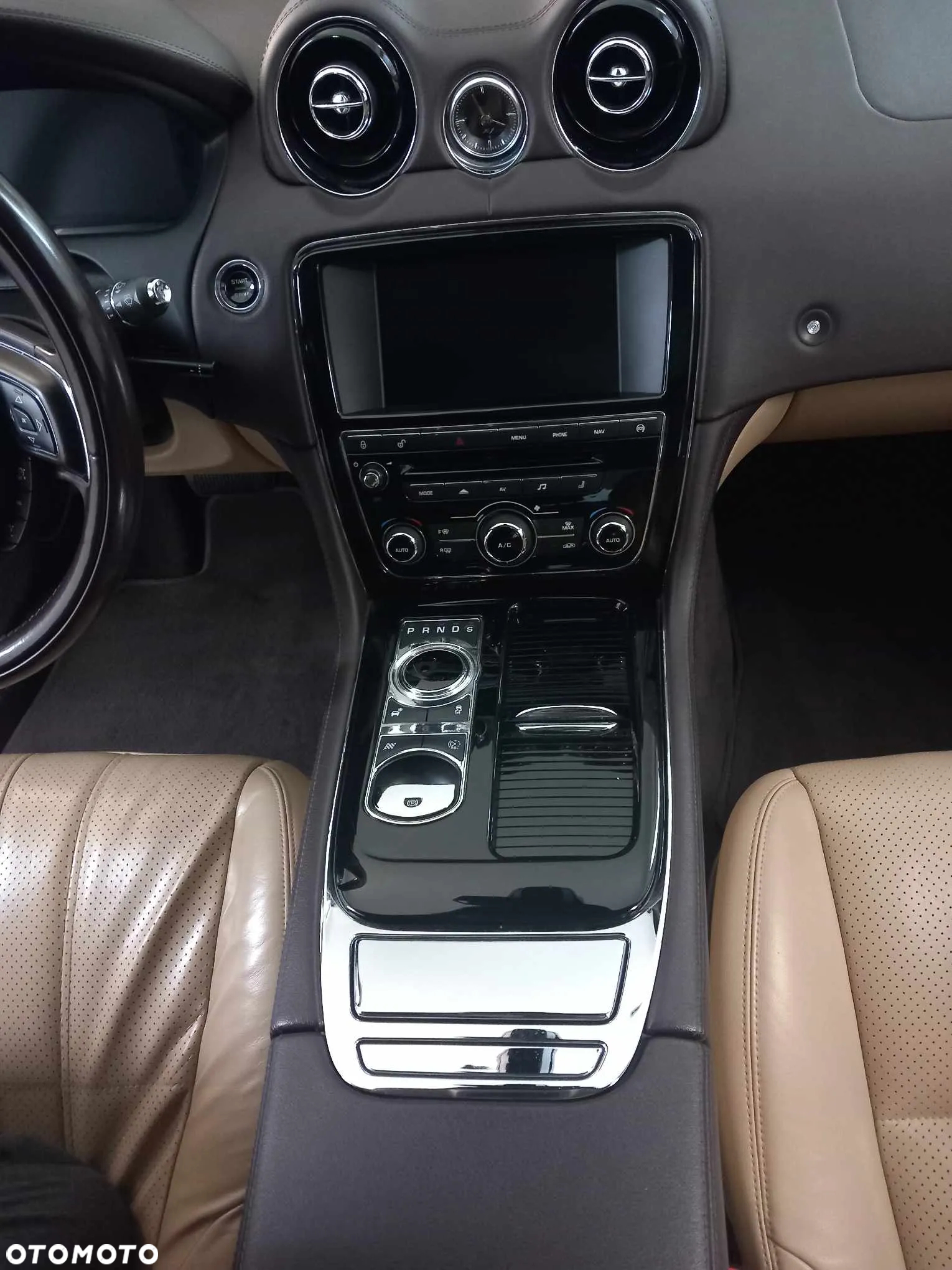 Jaguar XJ 3.0 D V6 Premium Luxury - 10