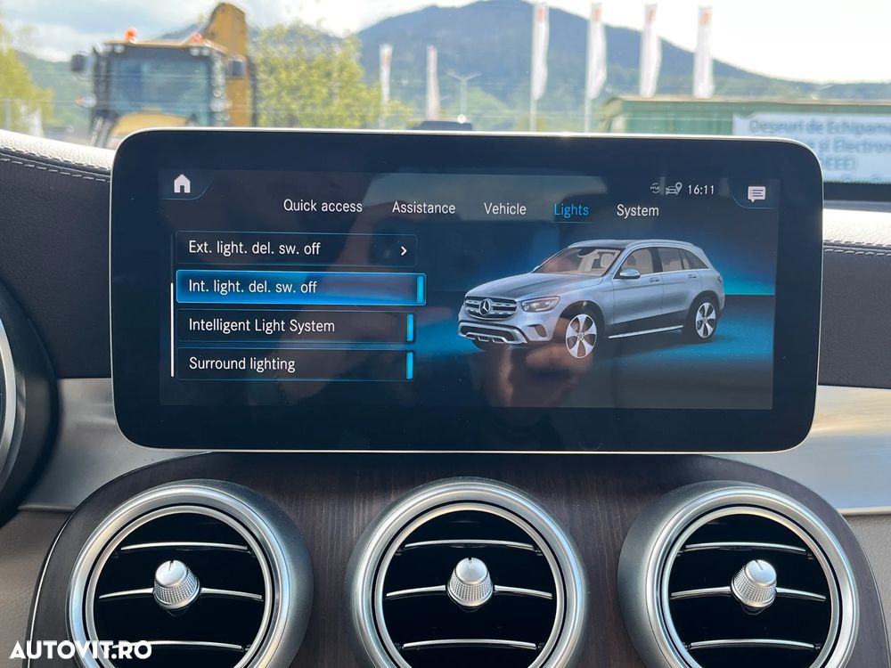 Mercedes-Benz GLC 300 4MATIC - 32