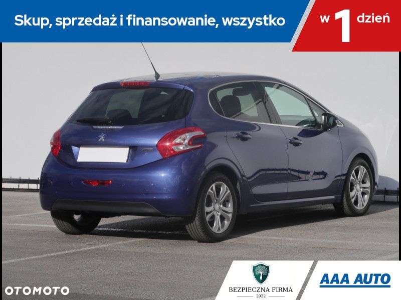 Peugeot 208 - 6
