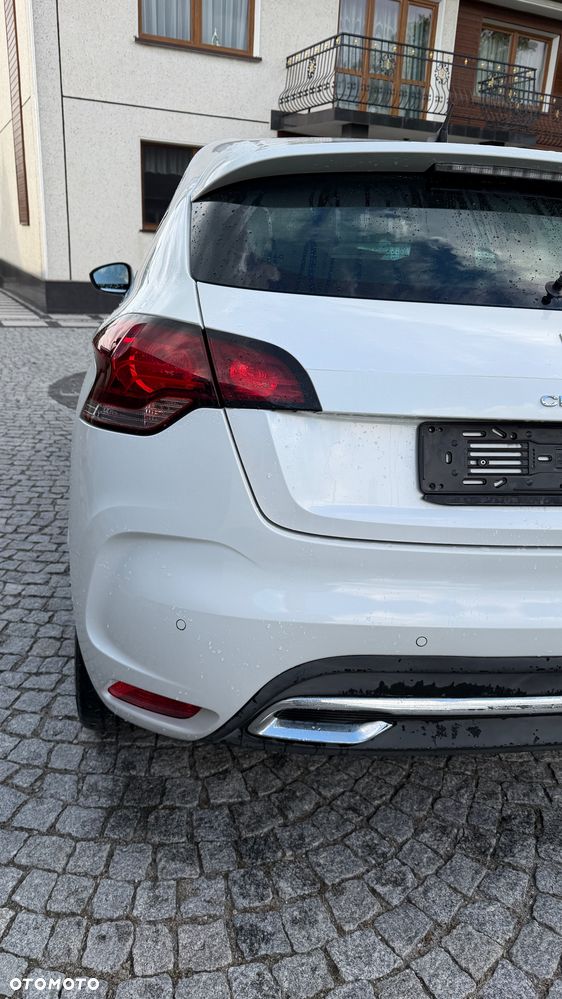 Citroën DS4 1.6 HDi SoChic - 17