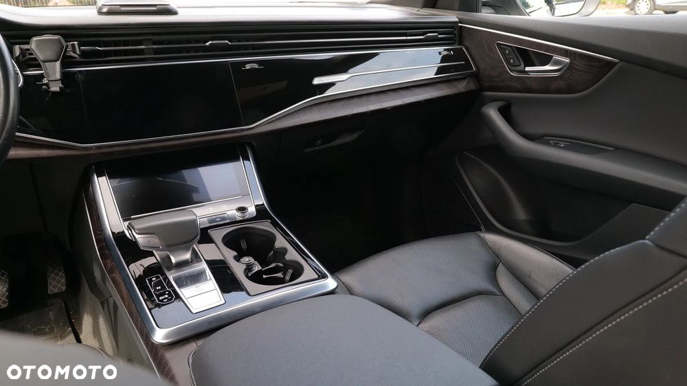 Audi Q8 55 TFSI quattro tiptronic - 18