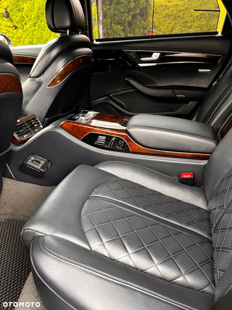 Audi A8 4.2 TDI clean diesel L Quattro - 13
