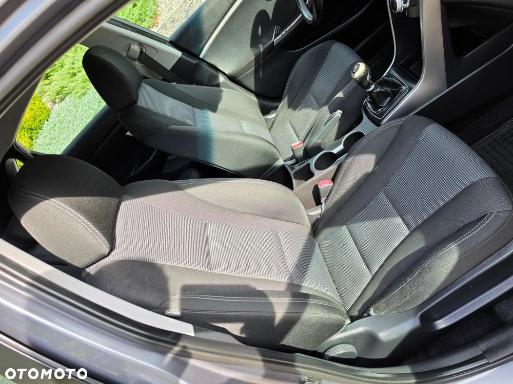 Hyundai i30 blue 1.4 Classic - 12
