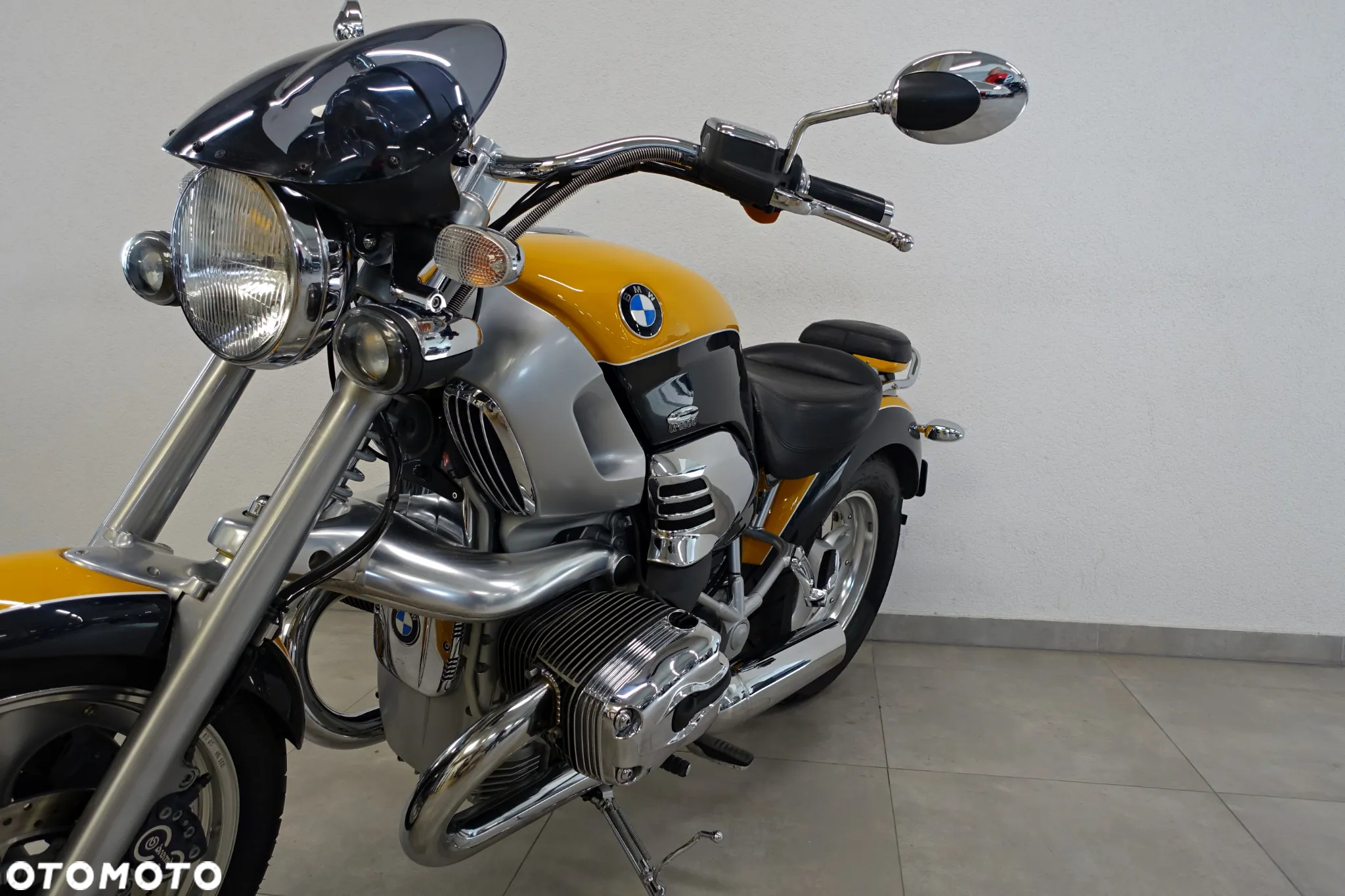 BMW R - 9