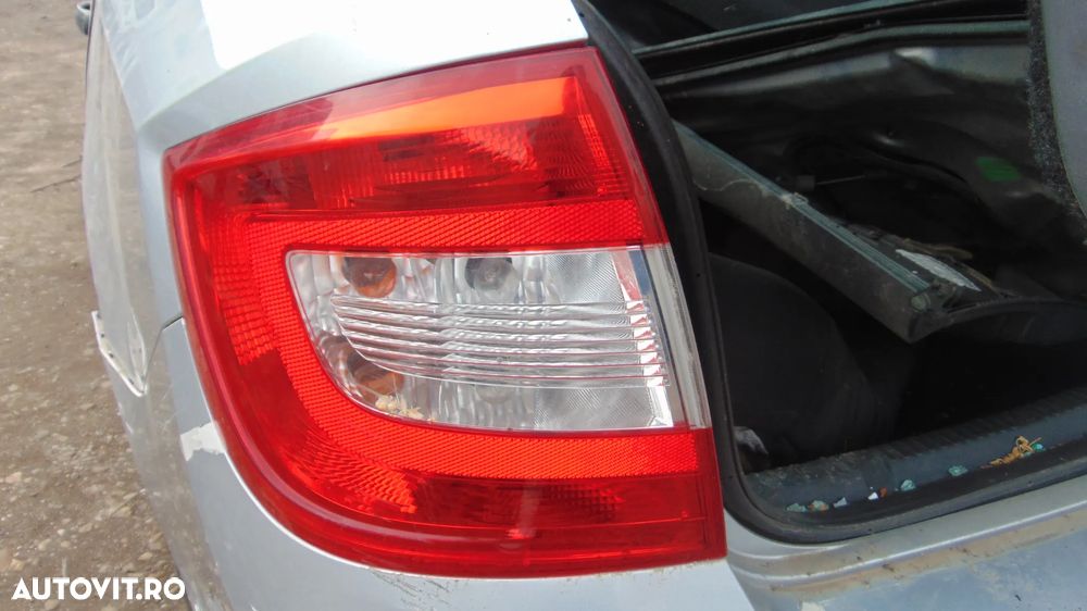 Bara fata Skoda Rapid an 2013-2019 - 10