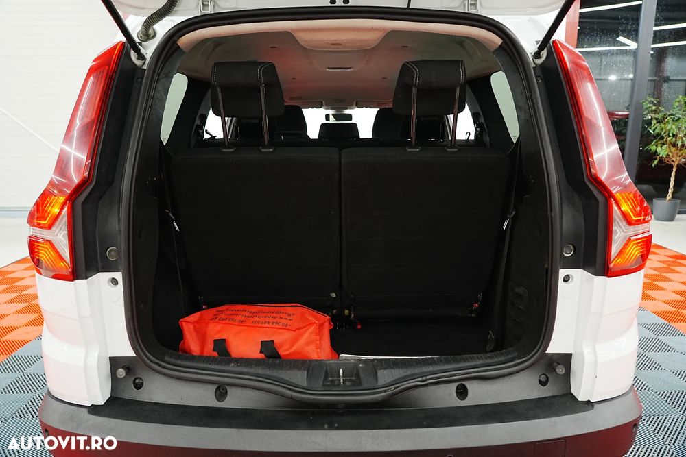 Dacia Jogger 7 locuri TCe 110 Essential - 37