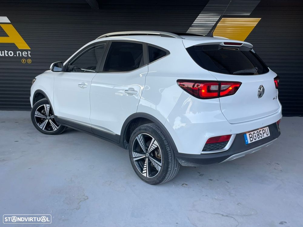 MG ZS EV 44.5 kWh Luxury - 2