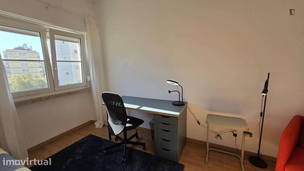 Quarto - localizado em Lumiar Lisbon - Grande imagem: 3/13