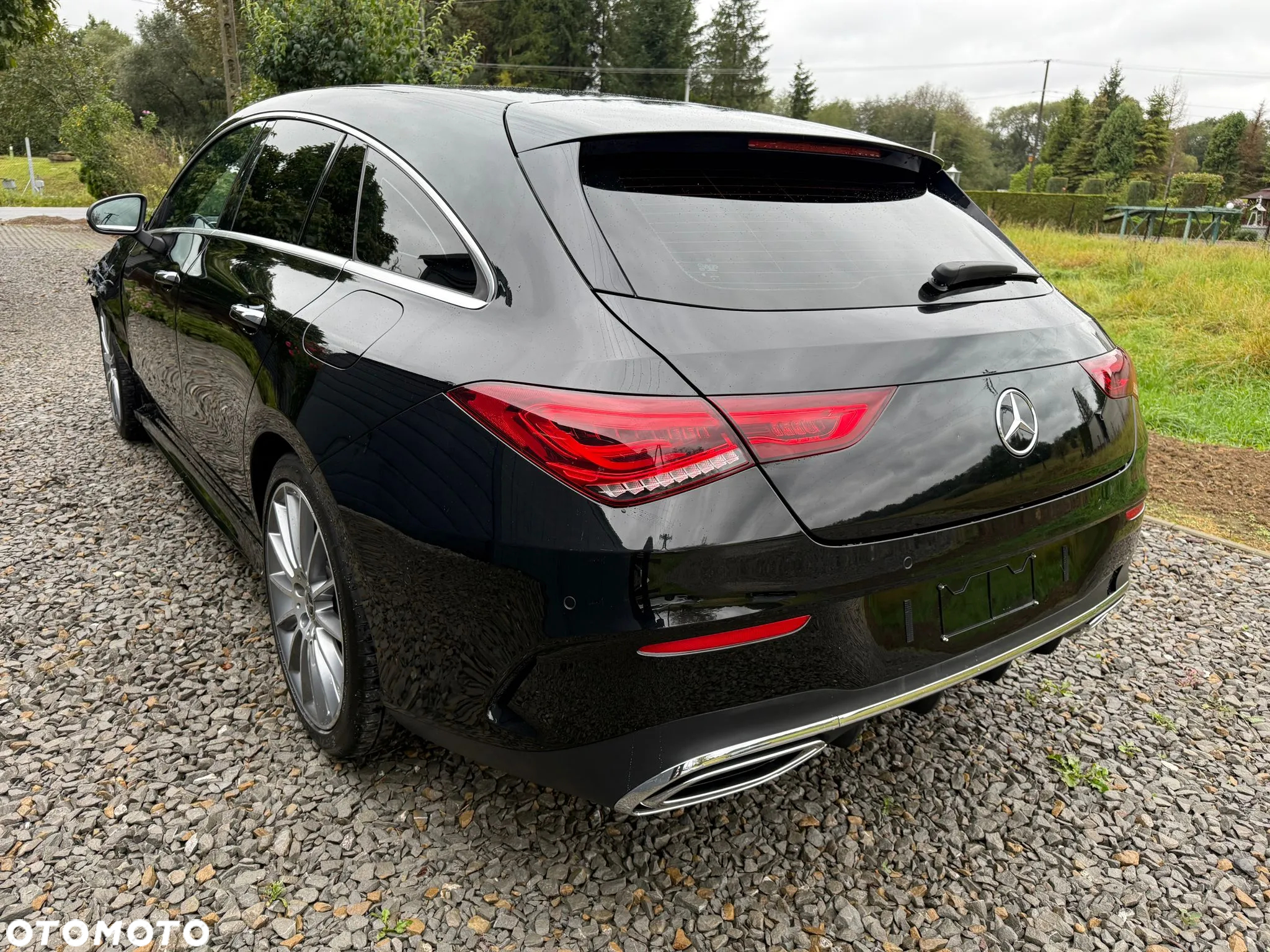Mercedes-Benz CLA 200 d Shooting Brake 8G-DCT AMG Line - 13