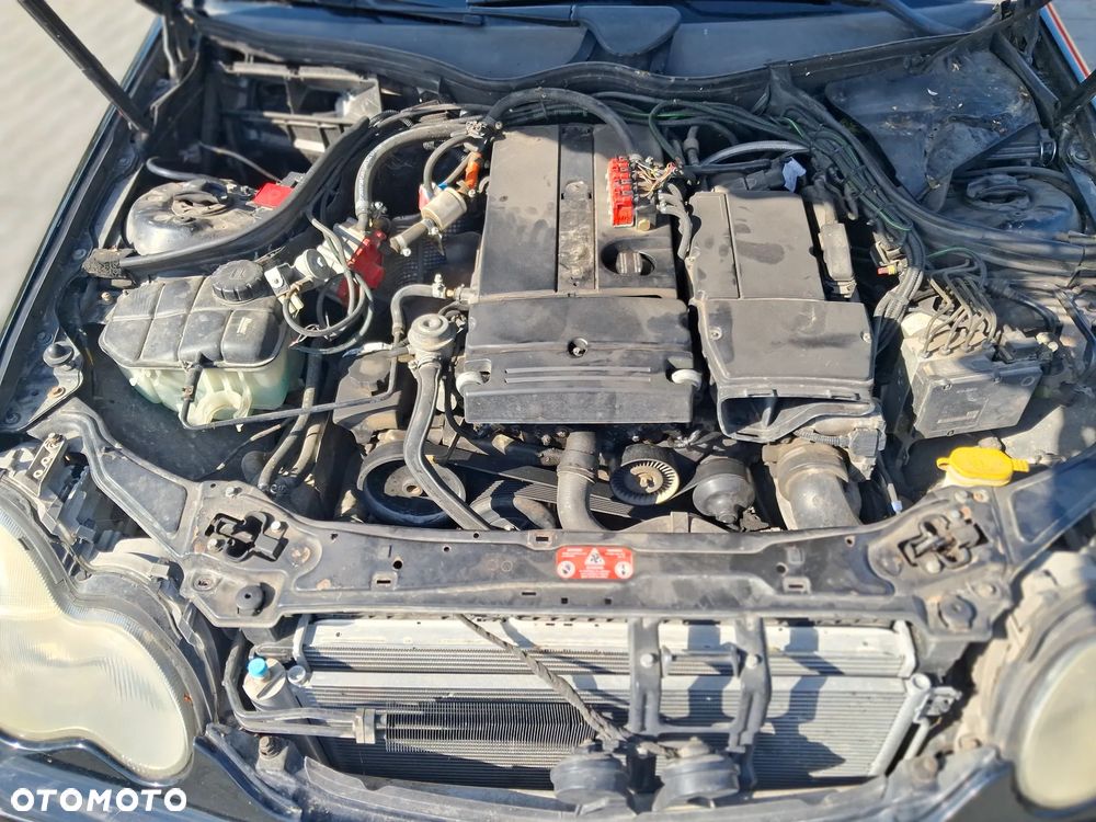 Mercedes C klasa W203 KOMBI silnik kompletny 1.8 Kompresor 143 KM OM271.946 271946 skrzynia biegów 716.628 drzwi maska klapa zderzak błotnik kolor czarny 040 lampa maglownica pompa wspomagania sprężarka dyfer wał napędowy półoś zwrotnica sterownik czujnik moduł wiązka przewód blenda szyba podszybie radio panel sterowania pompa pompka abs paliwa kierownica manetka włącznik fotel schowek zegary głośnik alternator rozrusznik cewka zbiorniczek sprężarka klimatyzacji klamka zamek zacisk hamulcowy mechanizm chłodnica pas przedni boczek lusterko silniczek sanki belka zawrotnica mcperson NA CZĘŚCI - 8