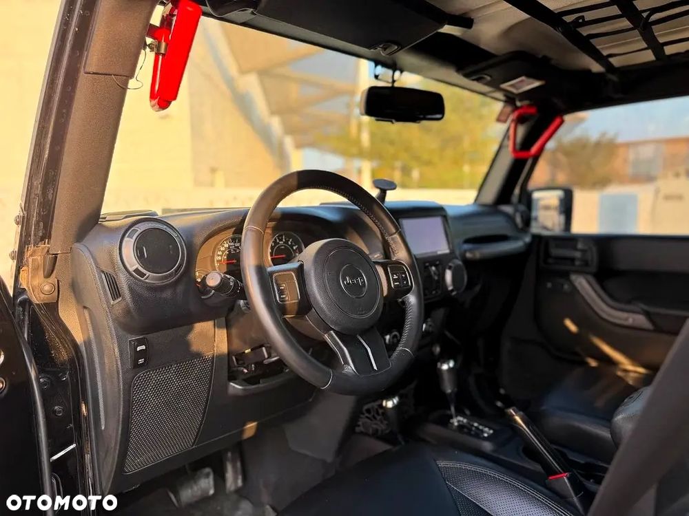 Jeep Wrangler 3.6 Unlim Black Edition II - 10
