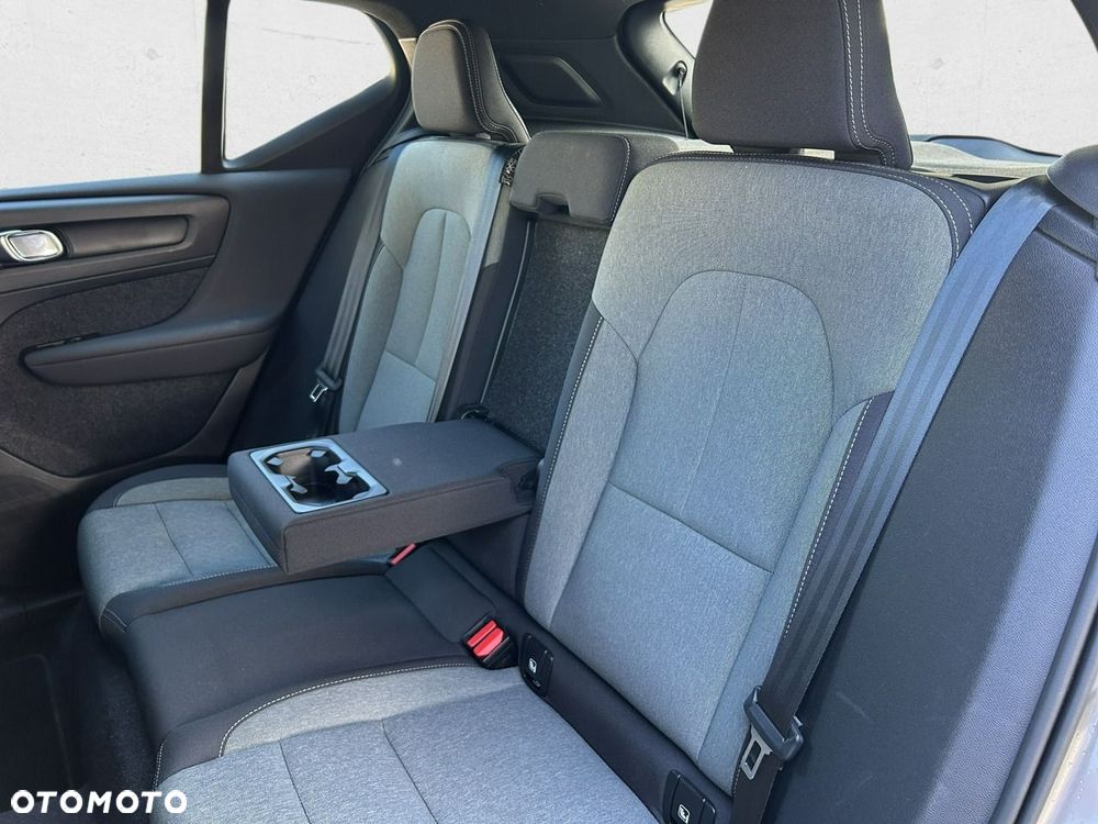 Volvo XC 40 - 23