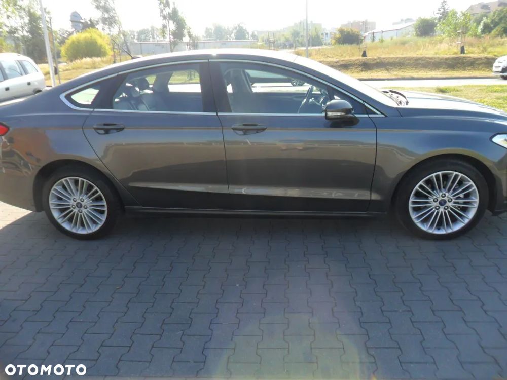 Ford Mondeo 2.0 EcoBoost Titanium - 4