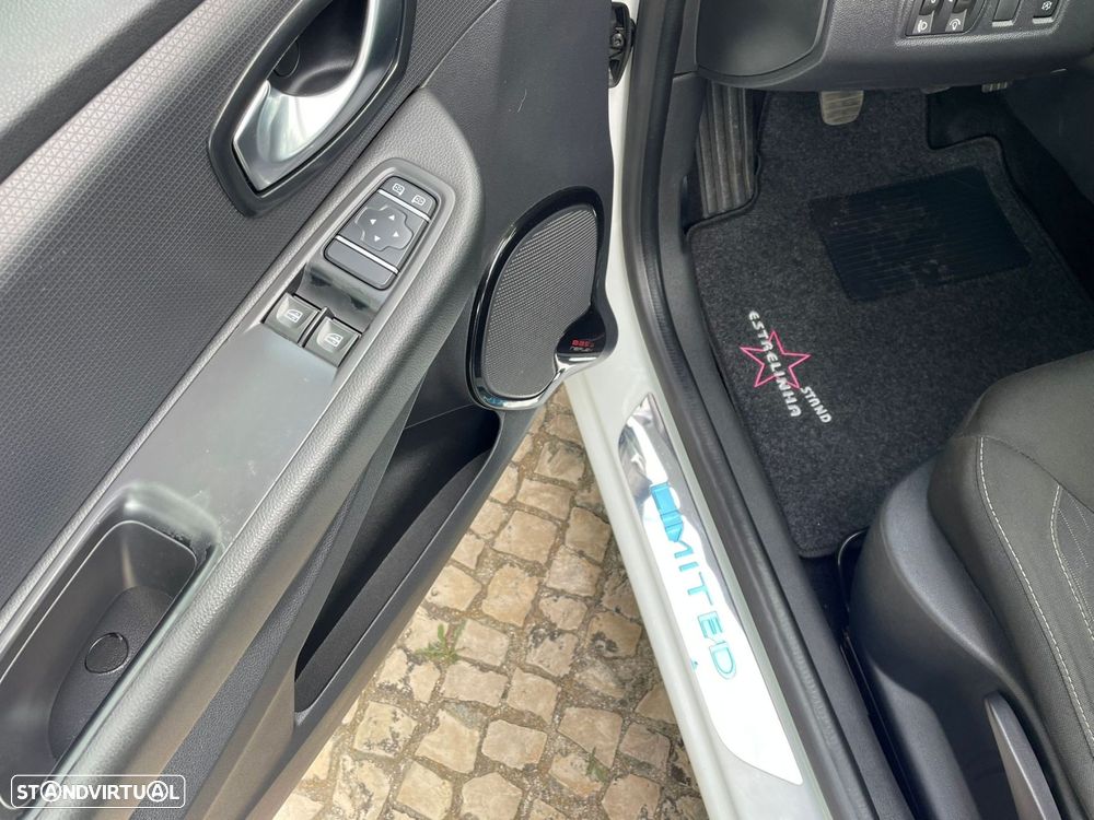 Renault Clio 0.9 TCe Limited - 8