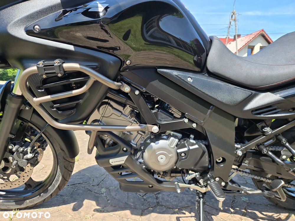 Suzuki V-STROM - 16