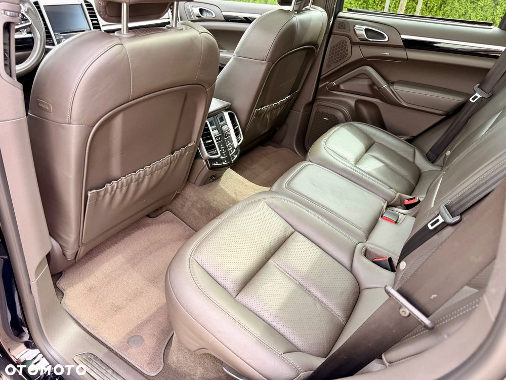 Porsche Cayenne Standard - 34