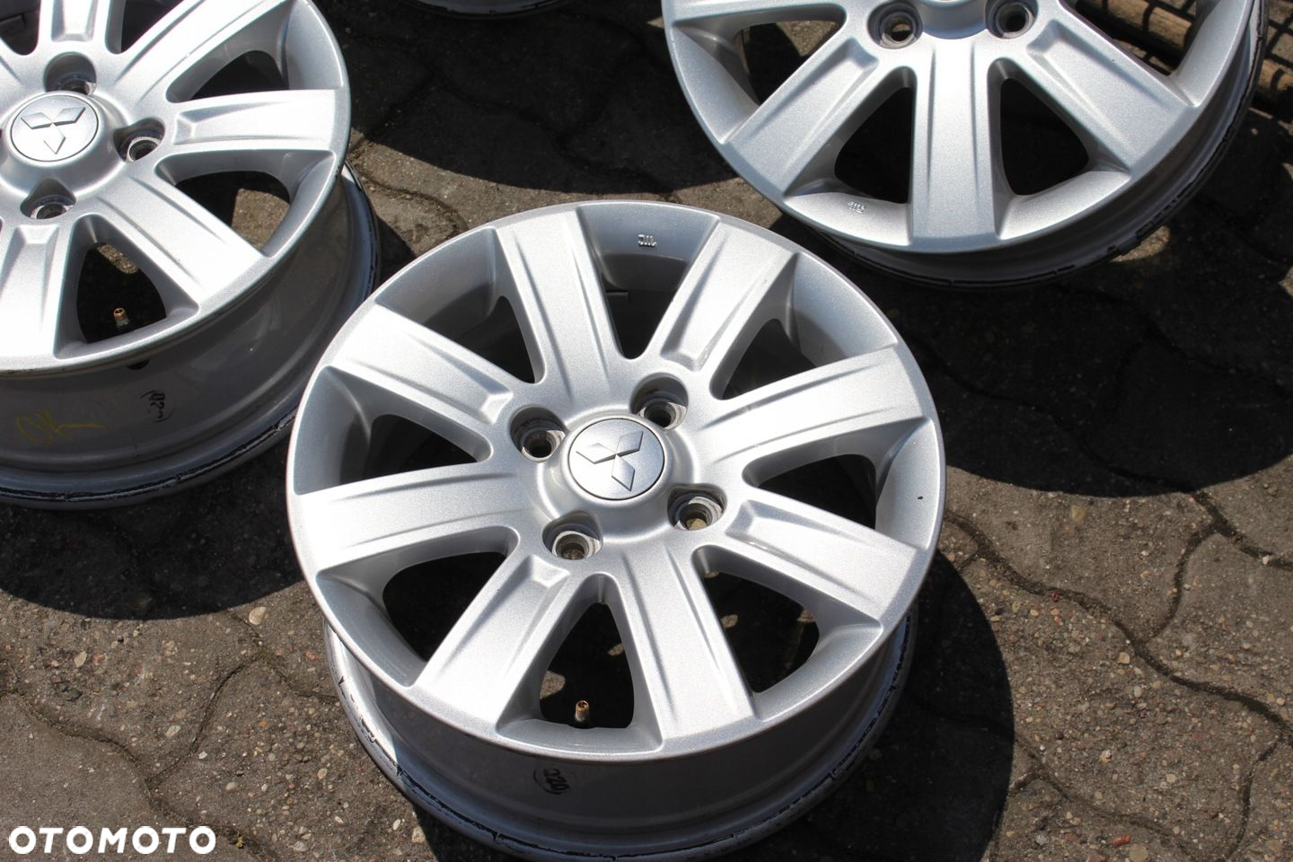 ORYG MITSUBISHI COLT 15cali 4x114,3 ET46 6J - 7