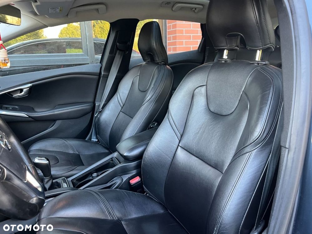 Volvo V40 D2 Inscription - 23