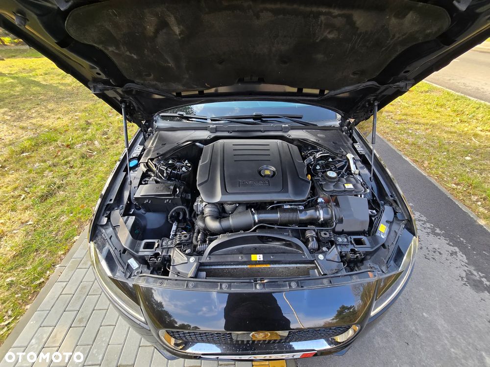 Jaguar XF 20d AWD Prestige - 25