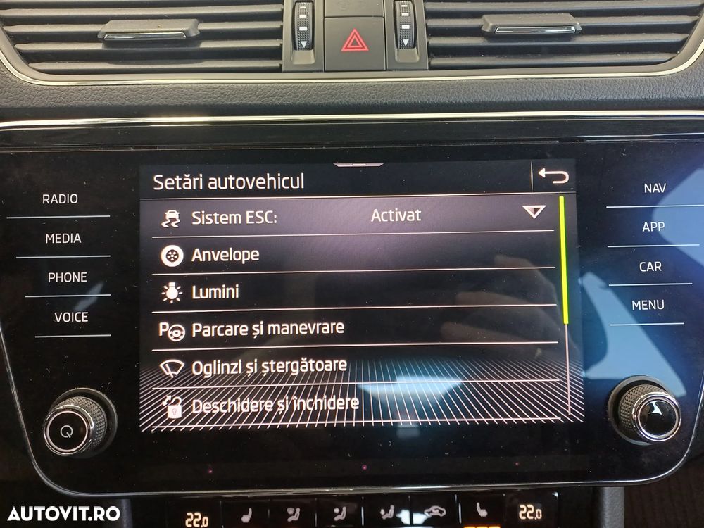 Skoda Superb 2.0 TDI DSG Ambition - 17