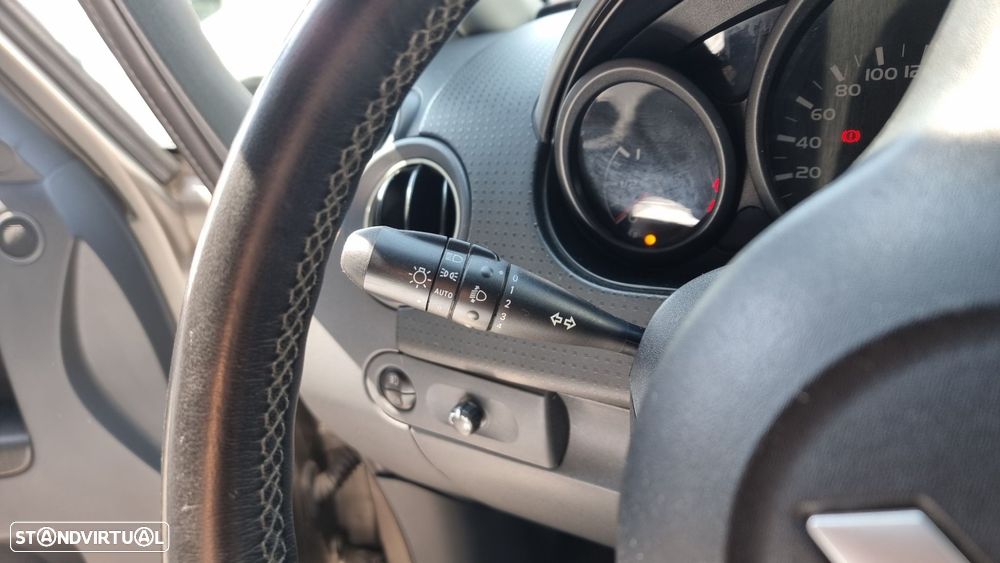 Mitsubishi Colt 1.5 DI-D Inform RCD/AC - 15