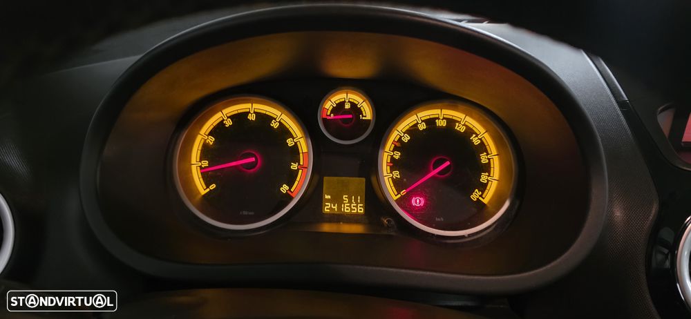 Opel Corsa 1.2 Go! FlexFuel - 11
