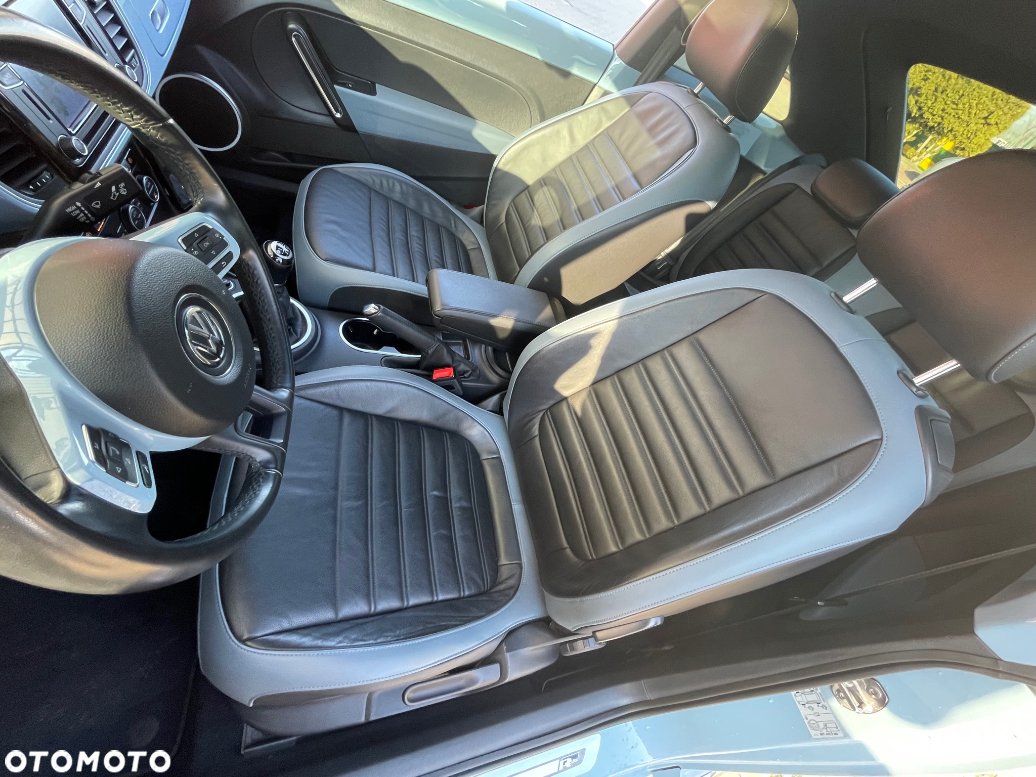 Volkswagen New Beetle - 25