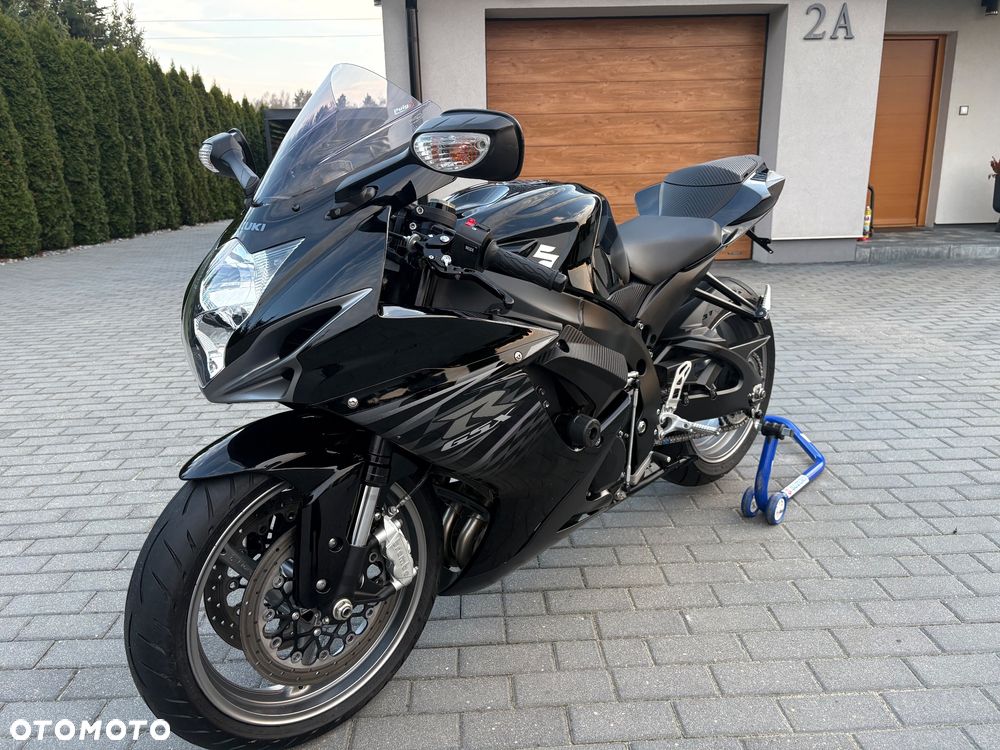 Suzuki GSX-R - 1