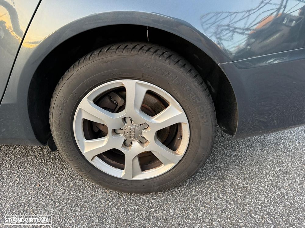 Audi A4 Avant 2.0 TDI Business Line Sport - 12