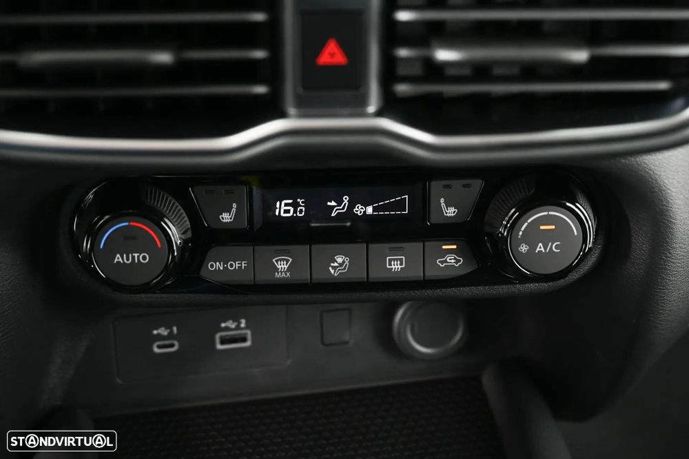 Nissan Juke 1.0 DIG-T N-Connecta DCT - 24