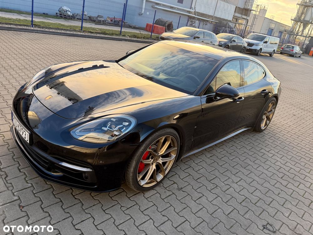 Porsche Panamera 4 - 3