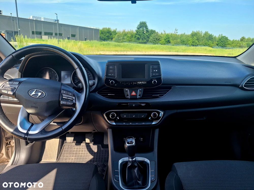 Hyundai i30 1.4 Classic - 9