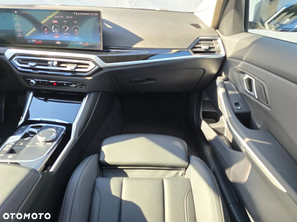 BMW Seria 3 318i Advantage - 15