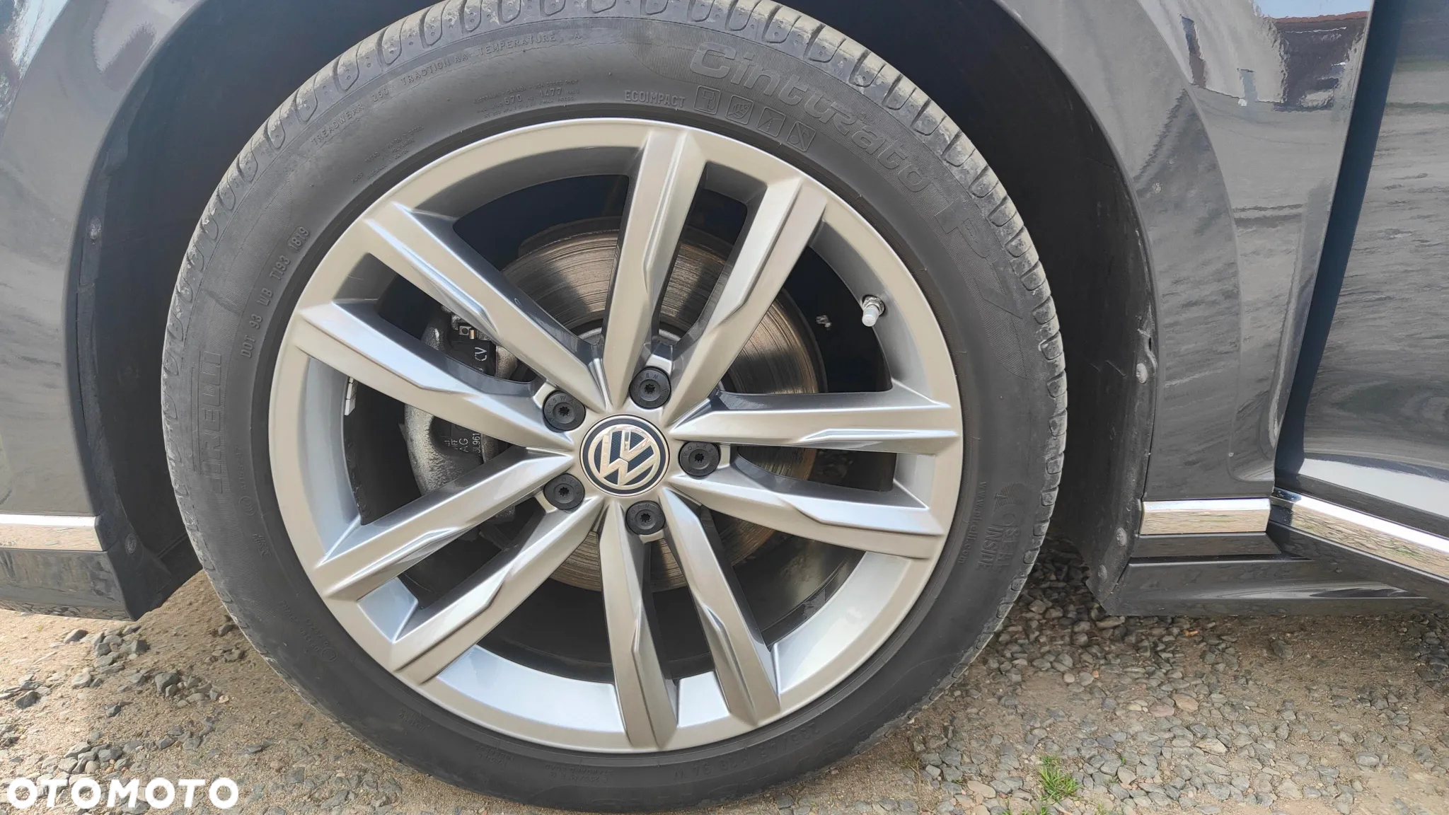 Volkswagen Passat - 13
