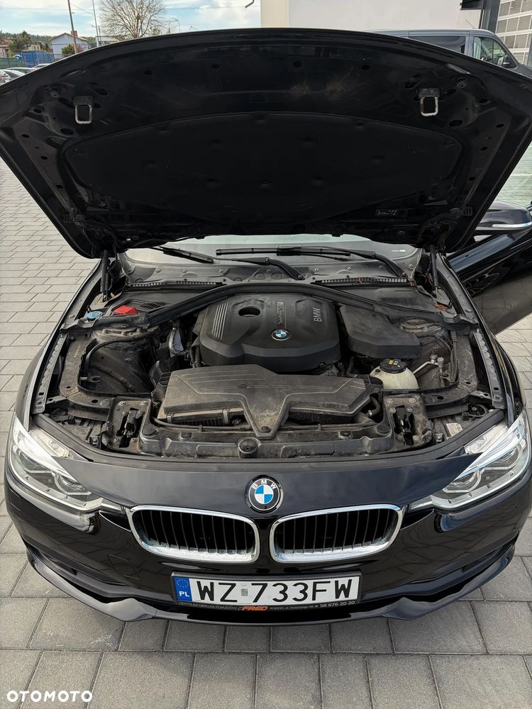 BMW Seria 3 318i GPF Luxury Line - 13