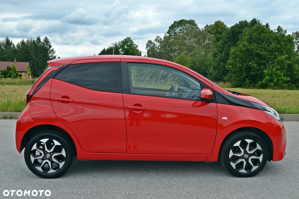 Toyota Aygo x.shift x-play connect - 7