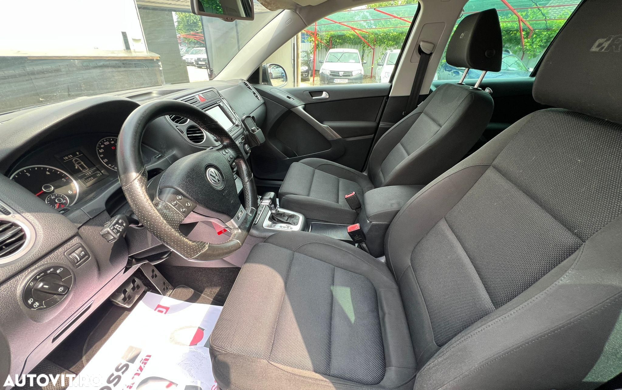Volkswagen Tiguan - 8