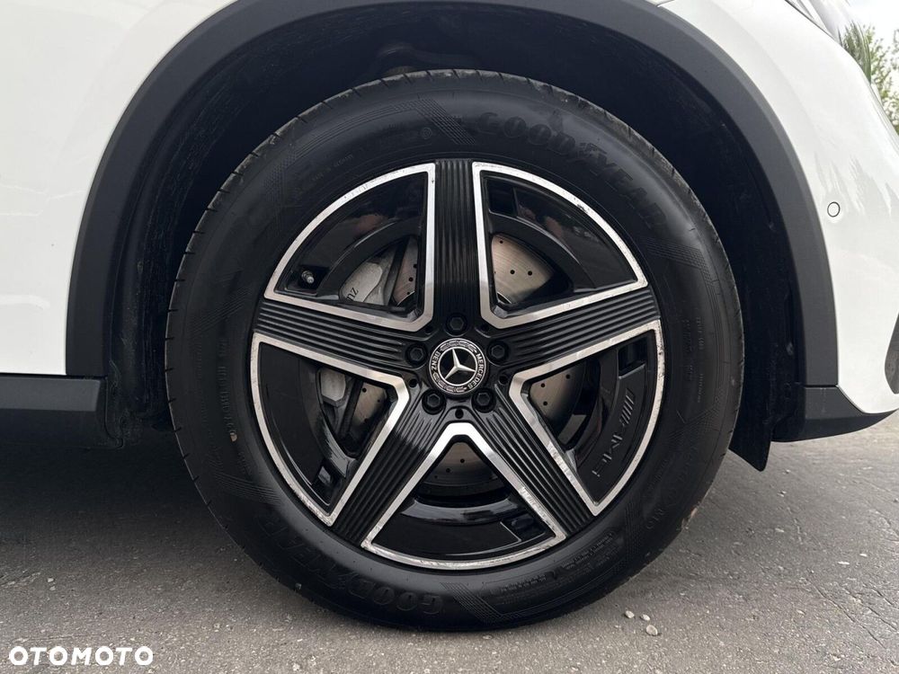Mercedes-Benz GLC - 22