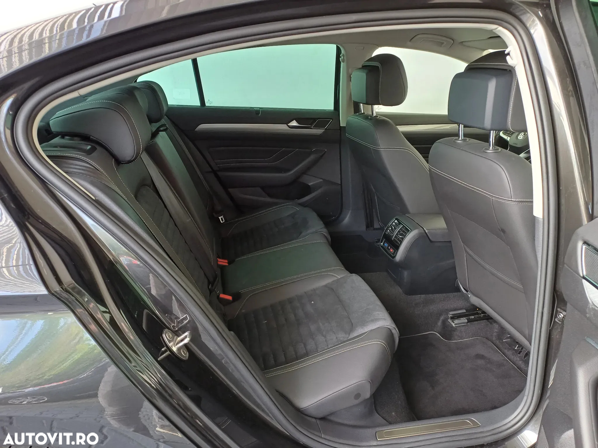 Volkswagen Passat 1.5 TSI DSG PHEV Business - 34