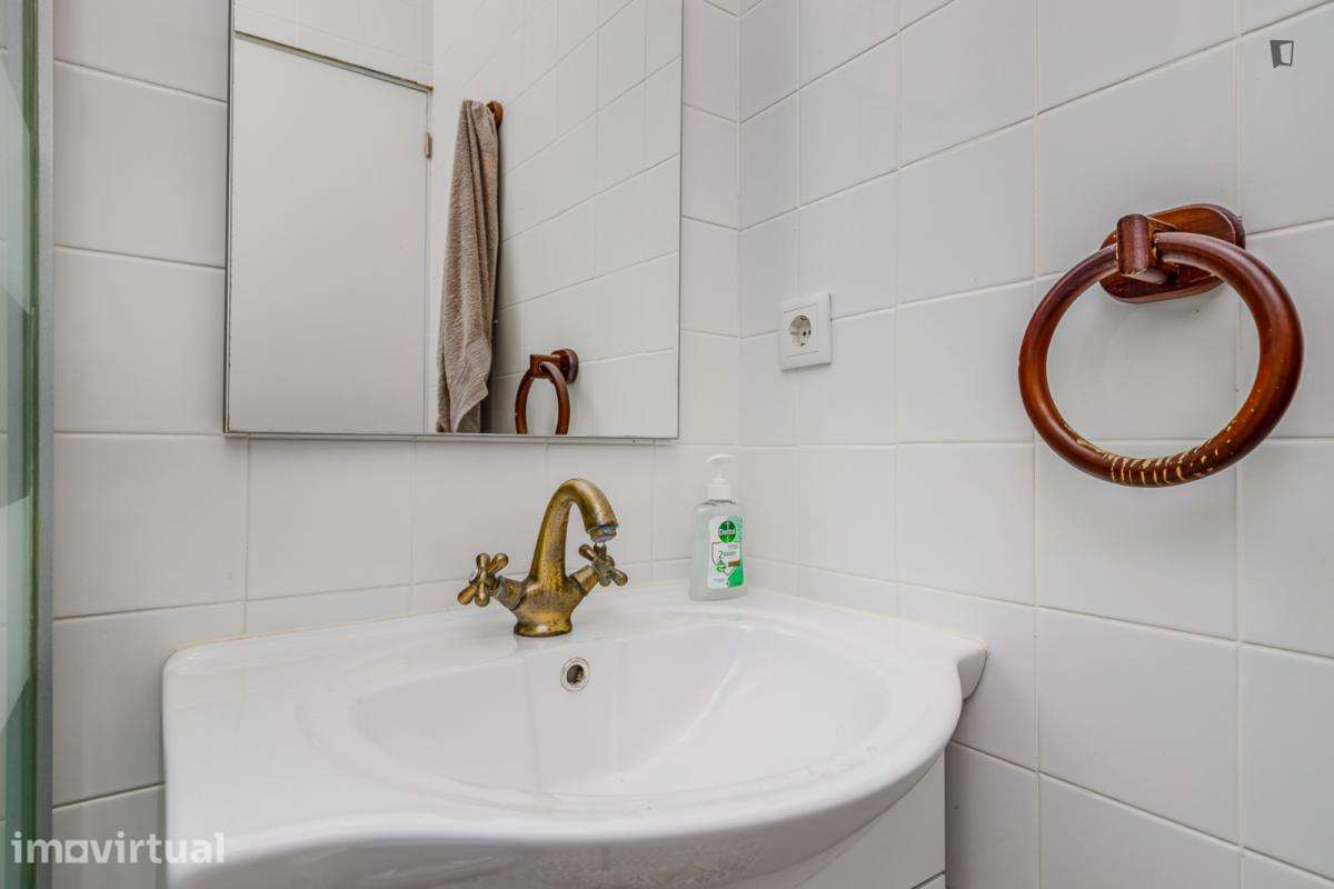 Quarto - localizado em Picoas Lisbon - Grande imagem: 3/21