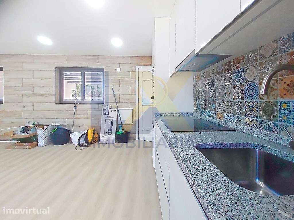 Andar de Moradia T3 muito bem localizado em Bustos!!! - Grande imagem: 4/16
