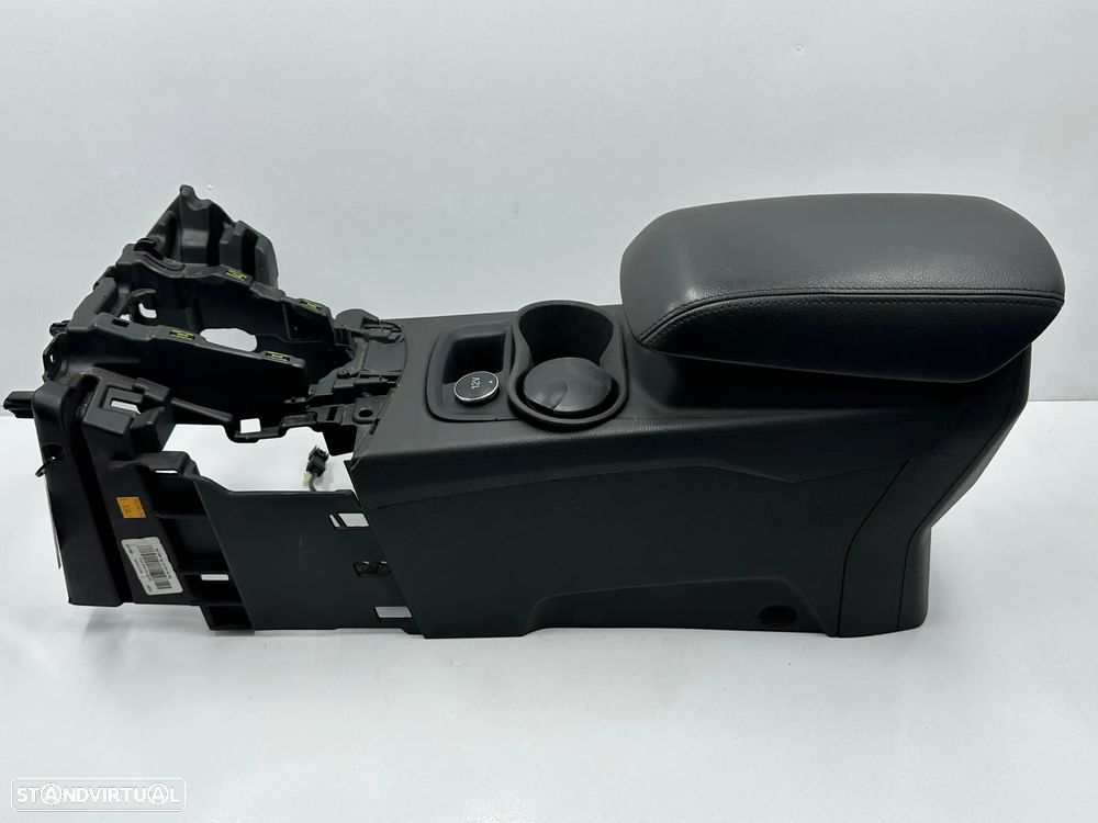 Apoio Braço / Consola Central - Ford Focus III (2013) - 1