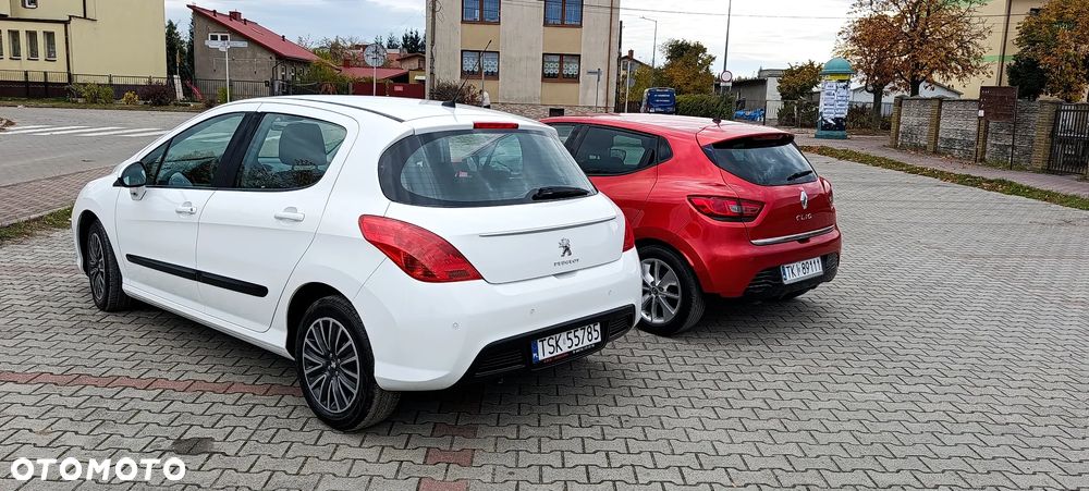 Peugeot 308 2011 photo 2