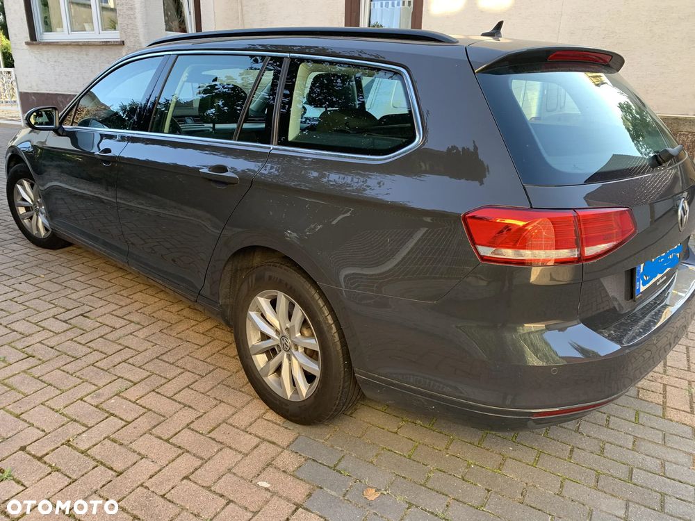 Volkswagen Passat - 5
