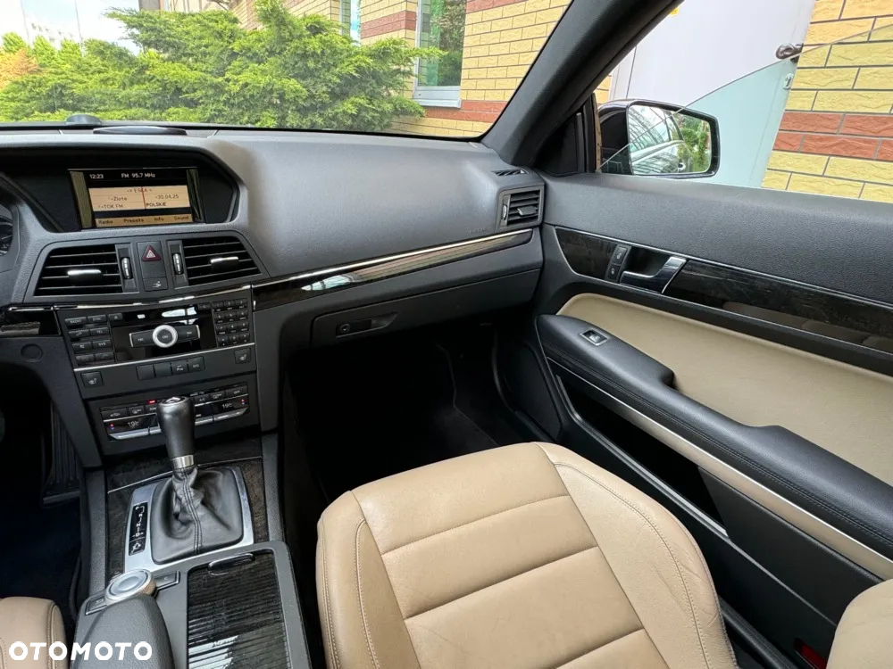 Mercedes-Benz Klasa E 250 CGI BlueEffICIENCY - 23