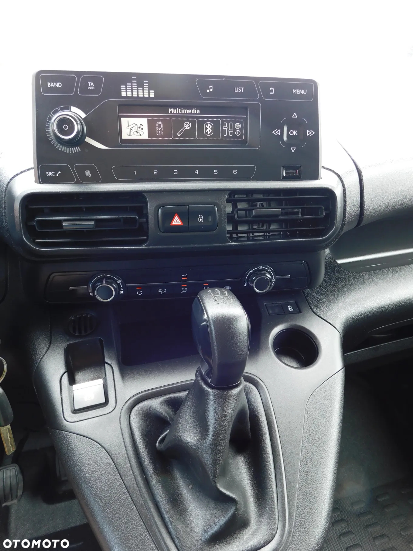 Peugeot Partner - 8
