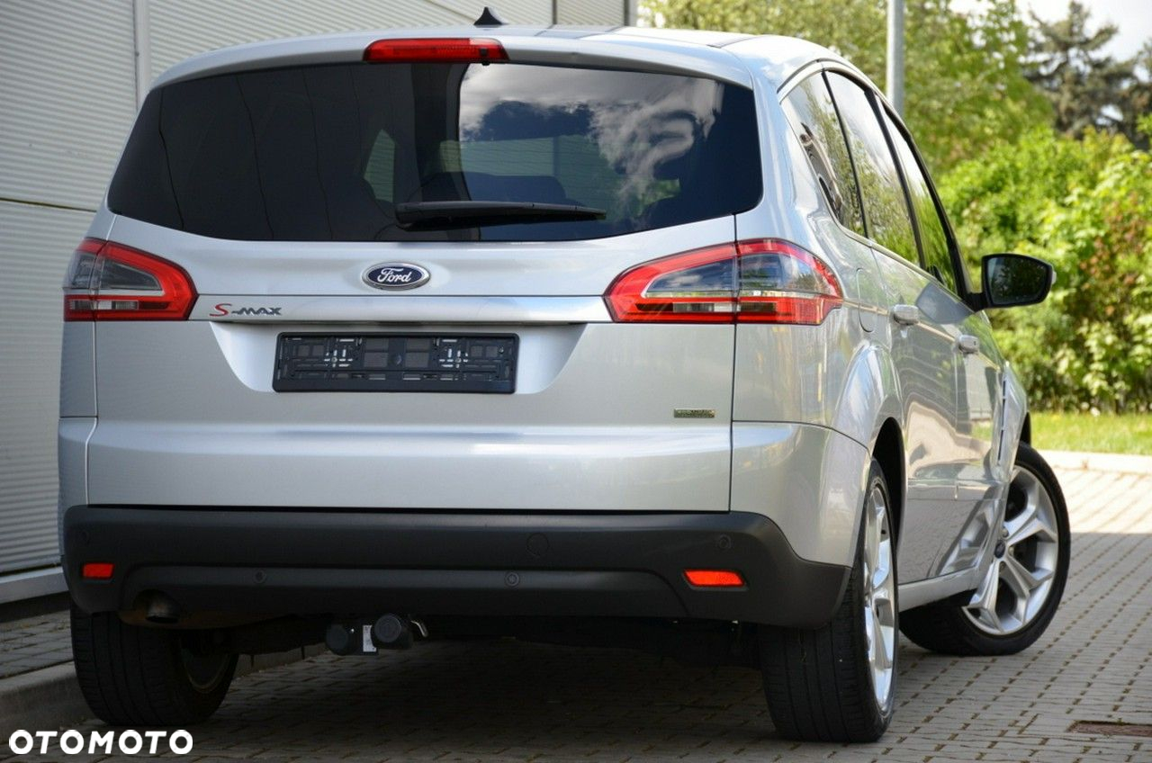 Ford S-Max - 13