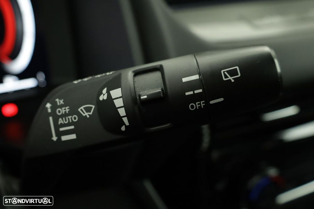 Nissan Qashqai 1.3 DIG-T N-Connecta LED Xtronic - 18